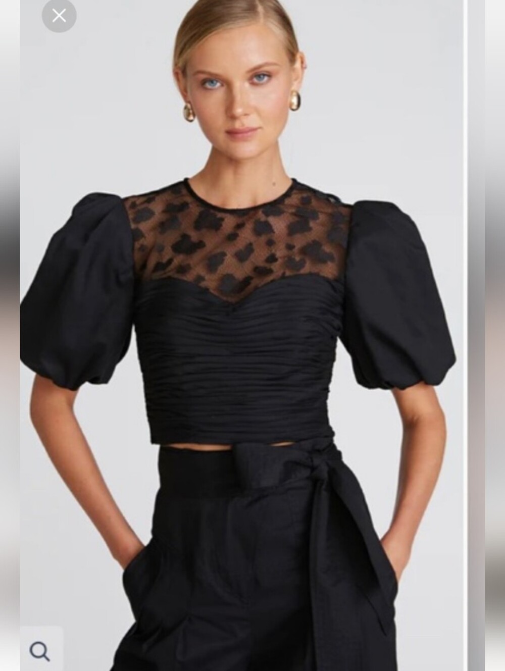 Amur Tiana  Top
